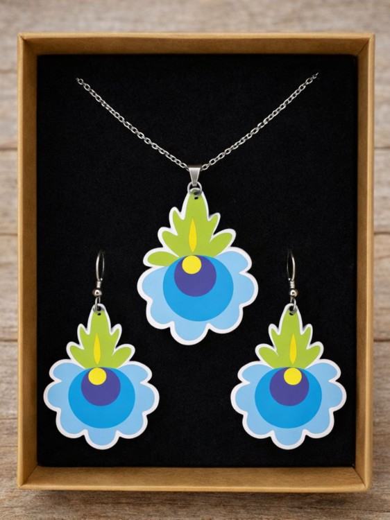 Zestaw_bizuterii_kaszubskiej_kolczyki_wisiorek_ motywem_rozy.jpg