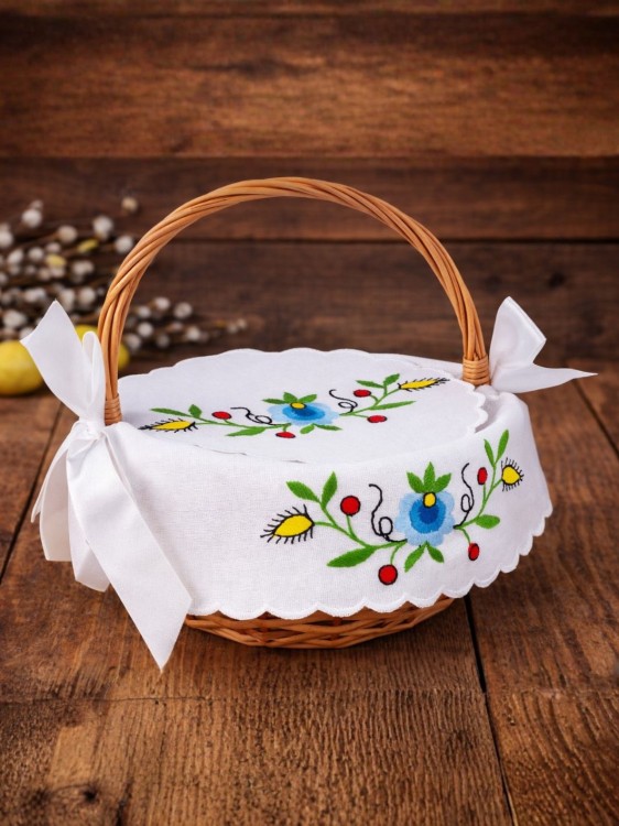 Duza-serwetka-do-koszyczka-wielkanocnego-z-haftem-kaszubskim.jpg