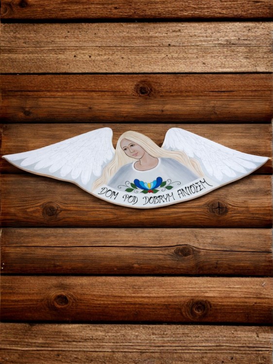 Dom-pod-dobrym aniolem-ciemne-tlo-rekodzielo-folk.jpg
