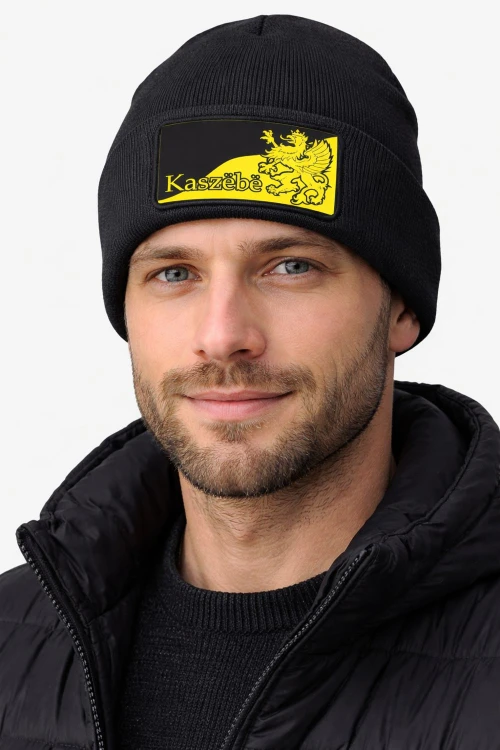 Beanie-kaszubska-czarna-naszywka-gryfa-napisem-Kaszebe-ciepla-czapka-na-zime.jpg