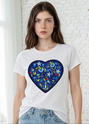 koszulka-damska-serce-kaszubskie-white-women bottom 02_front-women footwear 7_front-Lior-Lofty Look.jpeg