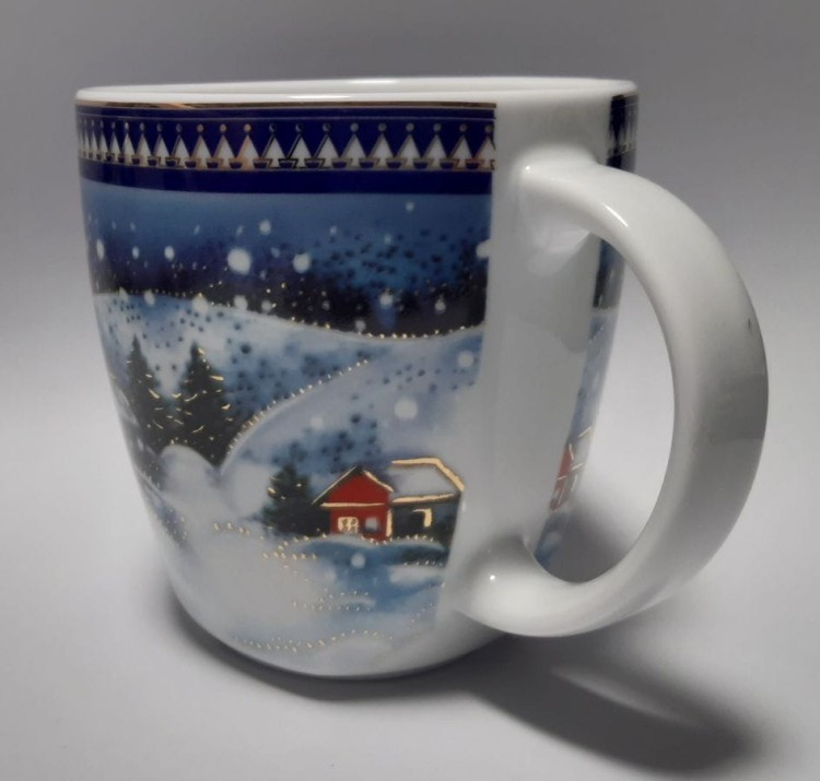 Świąteczny kubek porcelana Lubiana (Wiktoria) (1).jpg