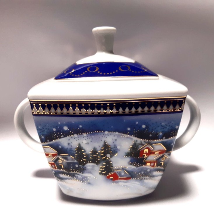 Świąteczna cukiernica porcelana Lubiana Wiktoria (1).jpg