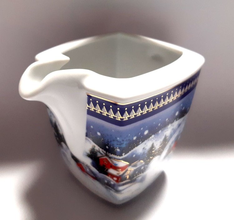 Świąteczny mlecznik porcelana Lubiana Wiktoria (2).jpg