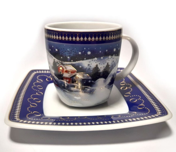 Świąteczna filiżanka i spodek porcelana Lubiana5.jpg